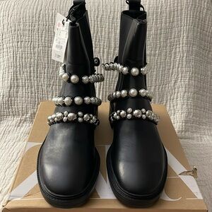 ZARA LEATHER ANKLE BOOTS WITH FAUX PEARL